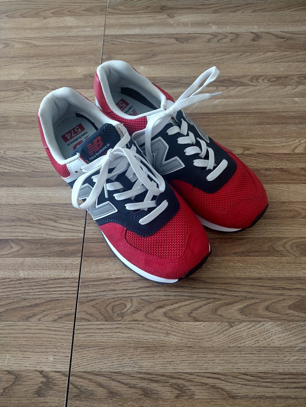 Men's New Balance 574 Pebbled Sport "Team Red" Size 8.5 Sneakers - Picture 2 of 9